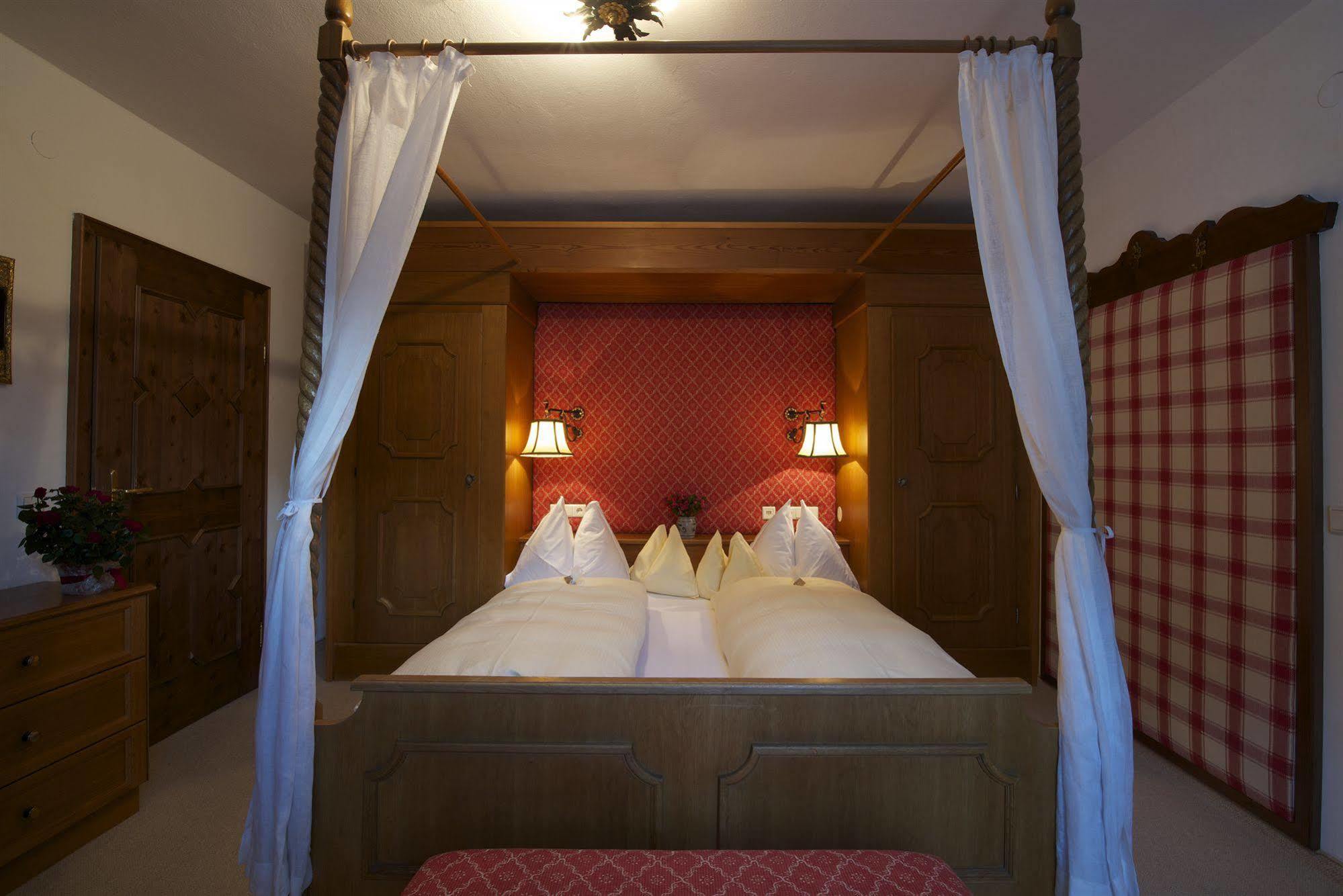 Hotel Bergschlössl - Very Special St. Anton am Arlberg